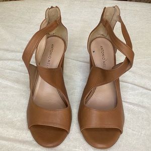 Antonio Melani Heels Size 6